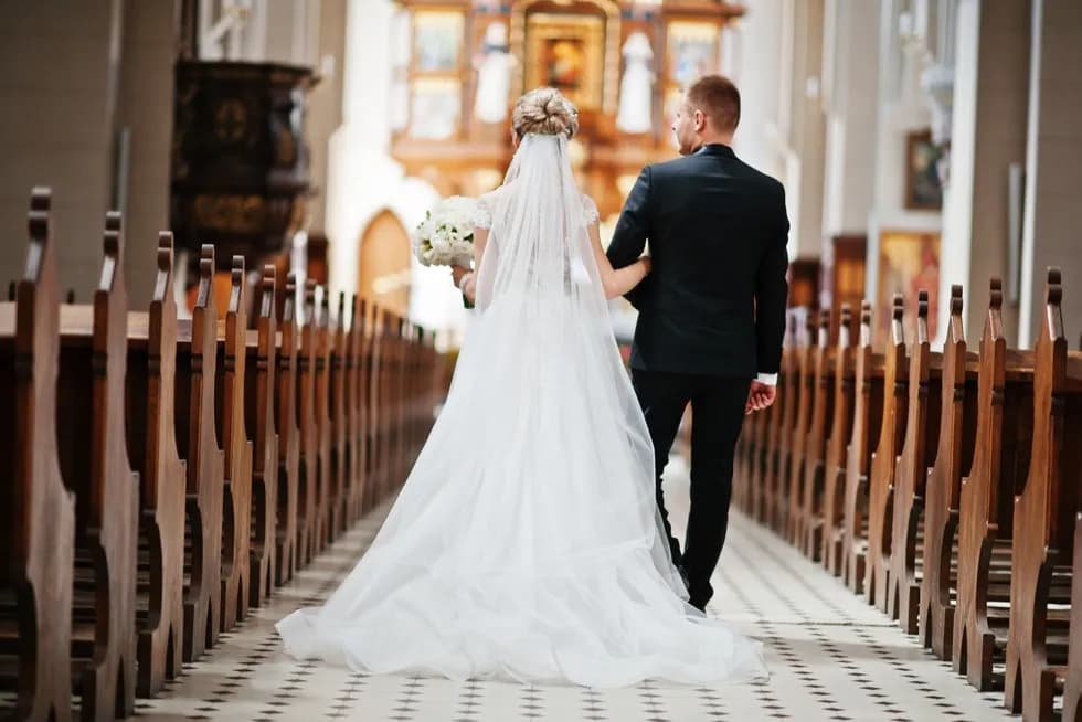 Kto unieważnia ślub kościelny? Poznaj ważne informacje i procedury