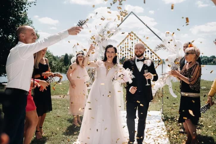 Ile na prezent ślub? Odpowiednie kwoty i pomysły na upominki